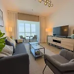 Elite Residence - Modern 1Br Apartment With Full Sea View