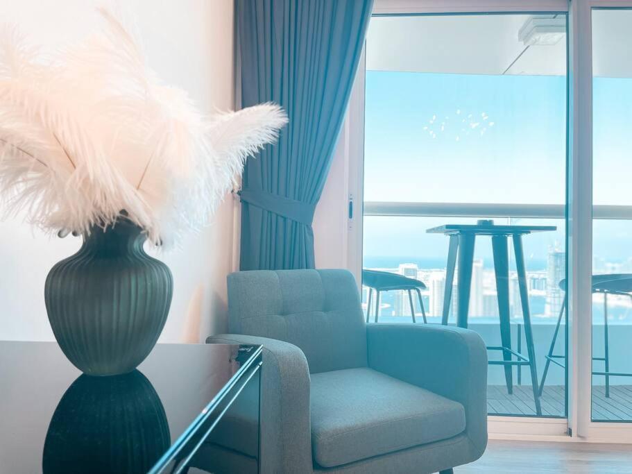 Elite - Modern 1br With Full Sea View * Dubai